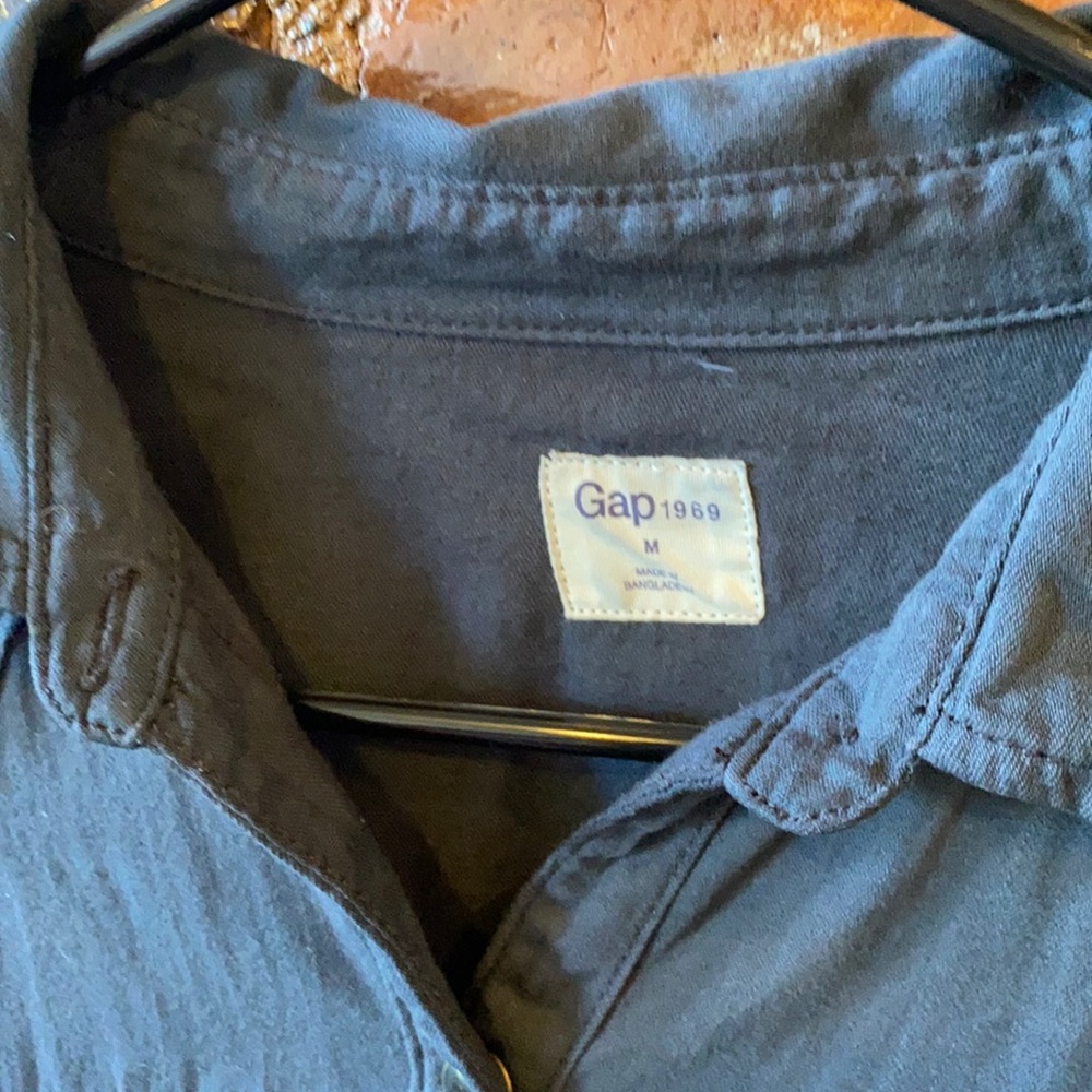 Reliable button down - Picture 3 of 3